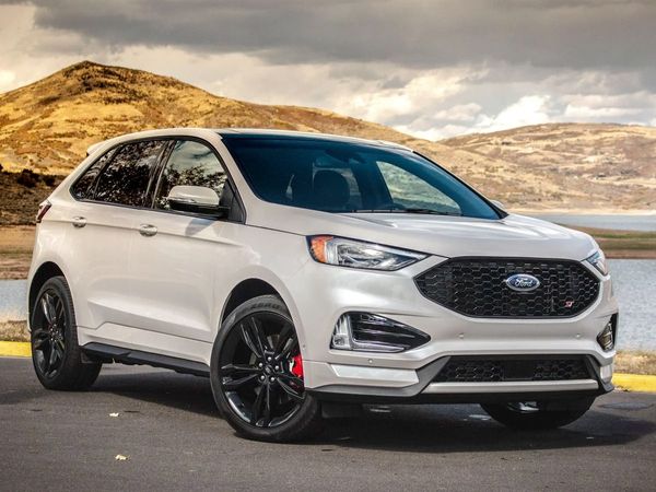 Ford Model Edge