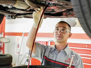 Semi-Synthetic Oil Filter Change Indianapolis | Tom Wood Toyota