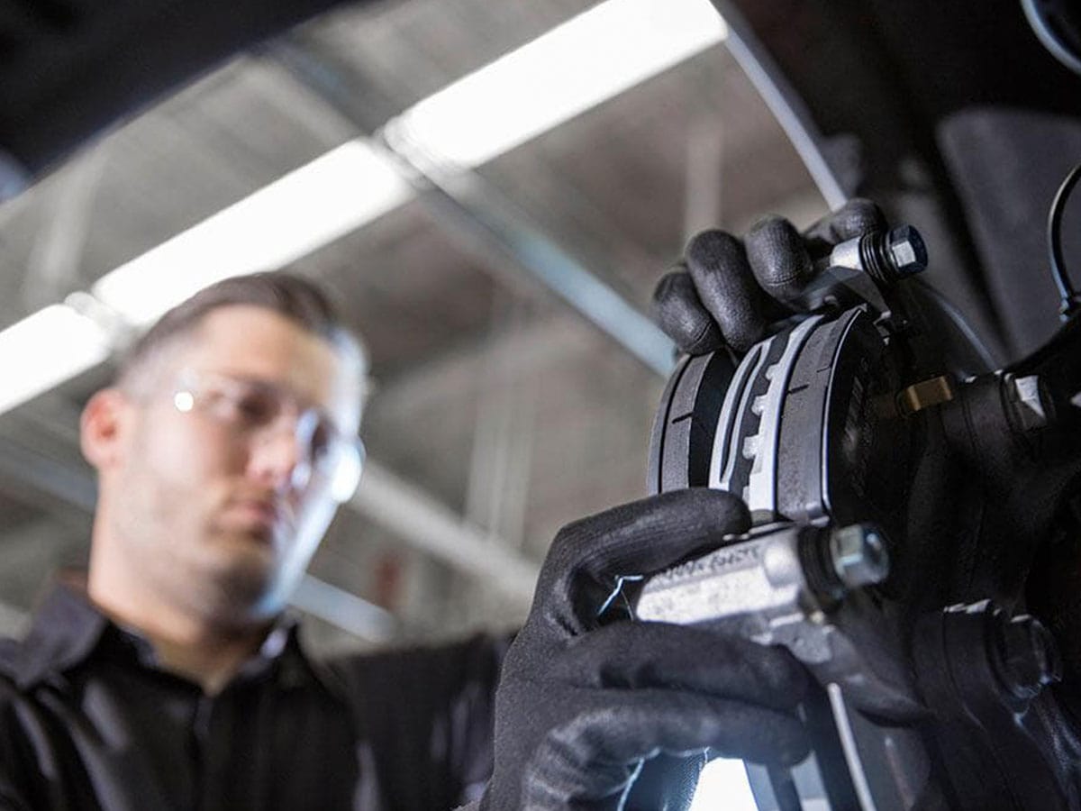 GM Brake Pad Replacement Service