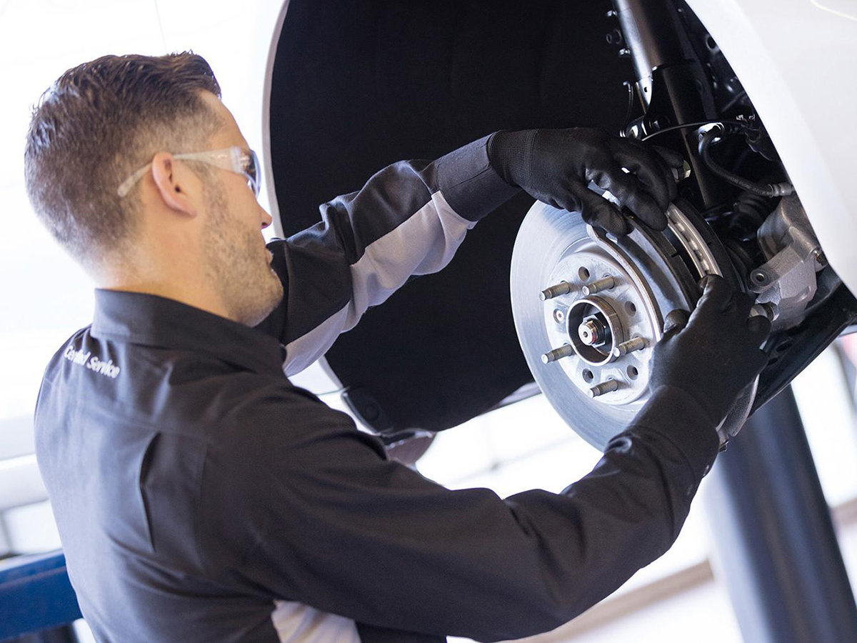 Brake Pad Replacement Service