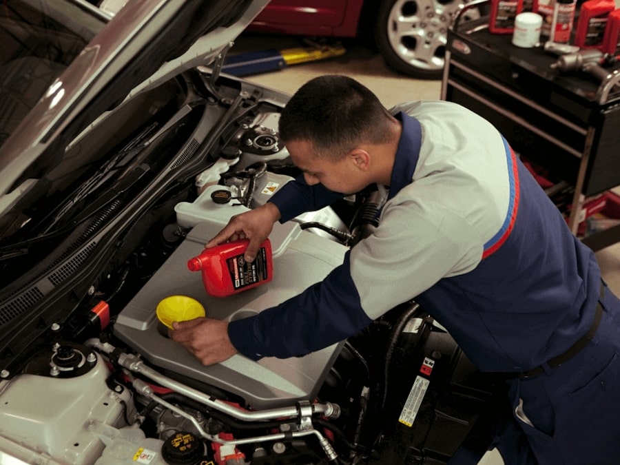 Ford Oil Change Service Near Valmeyer, IL