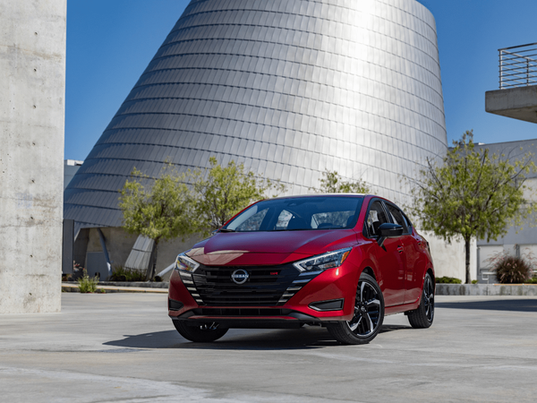 2025 Nissan Versa Service